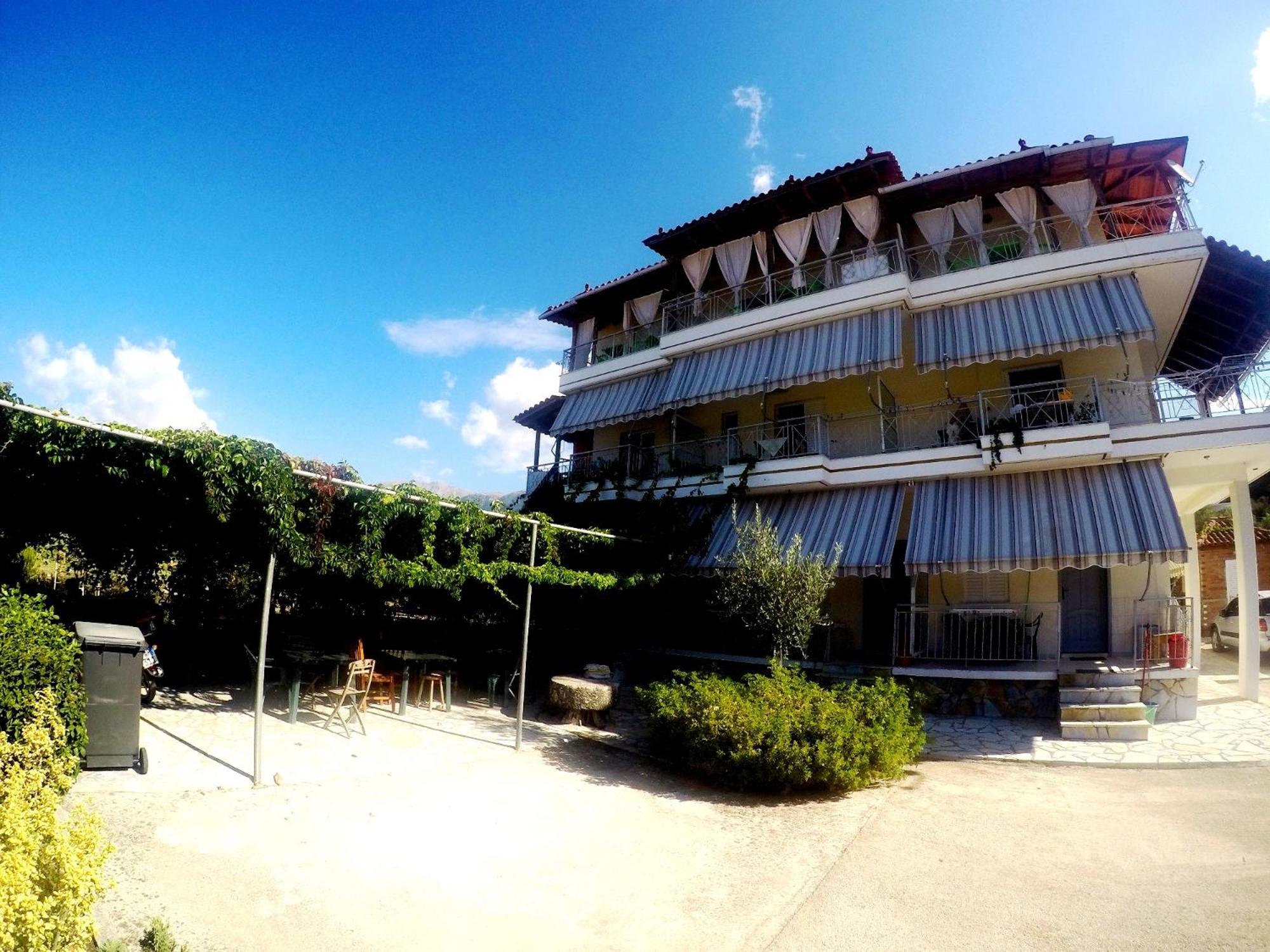 Rexhos Studios Himarë Exterior foto
